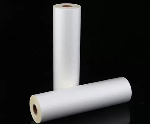 Latest company news about Sicherstellung eines dauerhaften Schutzes durch hochhafte Laminationsfolienrollen