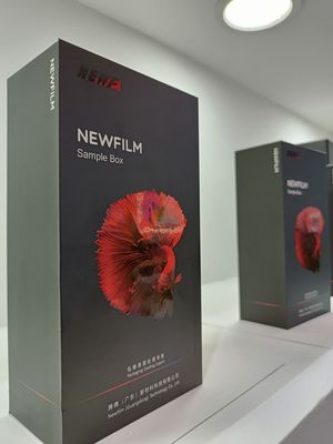 Ein guter Preis. Vollständig umweltbewusste, hochfeuchtigkeitsbeständige, ablösbare Schutzfolienbeschichtung aus BOPP für Druck und Verpackung​ Online