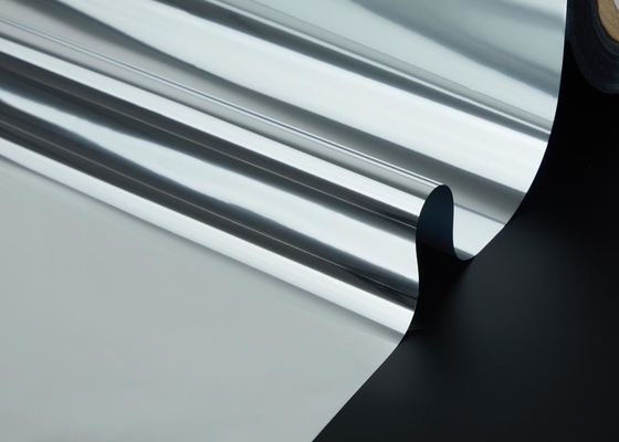 Good price 3000 m schwerer Rollen von ultra-druckspezifischer VMPET-Film 12 μm hochwertige Silber-Metallbeschichtung 97% reflektierende Strahlungsbarriere Online
