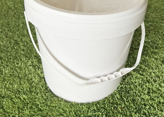 Als umweltfreundliche Druckfarbe erhöht wasserbasierter verschleißbeständiger Lack den Glanz, die Haltbarkeit und den Schutz von Papierprodukten und entspricht modernen Umwelt- und Sicherheitsstandards.