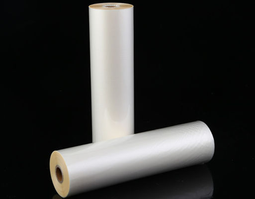 Good price Laminierungs-Film 20mic BOPP thermisches kundenspezifisches glattes HAUSTIER lamellierende Film-heiße Schmelze 3400mm Online